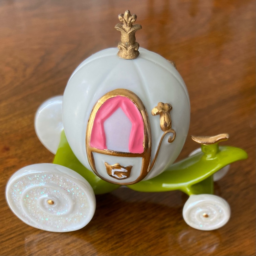 Disney Cinderella Pumpkin Carriage Coach Porcelain Figurine